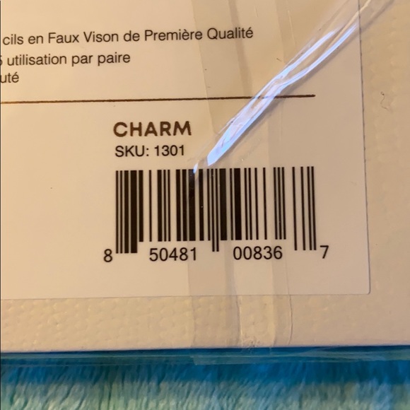 Lavaa Lashes CHARM Faux Mink EyeLashes - Picture 4 of 4